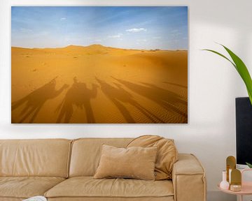 Schatten der Kamele in Marokko von Eline Chiara