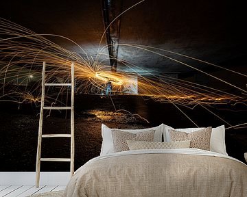 Lightpainting with flying fireworks by Fotografiecor .nl