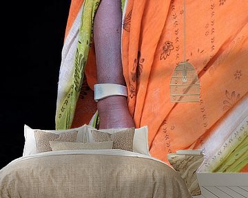 Orange saree with bracelet by Affect Fotografie