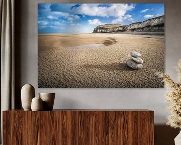 Zen am Strand an der französischen Küste von Niels Barto
