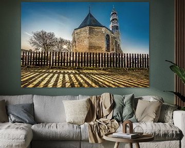 De kerk van Hindeloopen, Friesland, in het late namiddaglicht van Harrie Muis