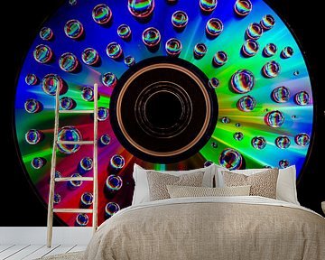 CD met waterdruppels - colorfull van Photography by Karim