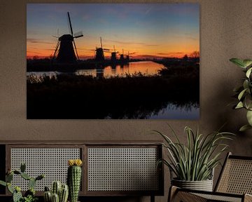 De molens van Kinderdijk bij zonsopgang van Pieter van Dieren (pidi.photo)