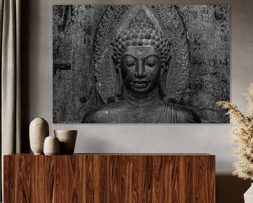 Black/White picture of Buddhist image by Nick van der Blom