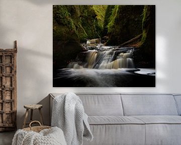 De mooie watervallen in Devil's Pulpit in Schotland van Jos Pannekoek