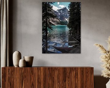 Moraine Lake in Canada by Koen Lipman