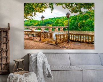Terrasse sur la rivière Dordogne, France