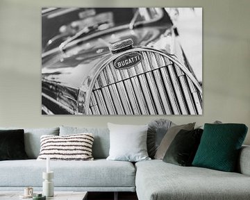 Bugatti Type 57 Berline classic car grille detail in zwart en wit van Sjoerd van der Wal
