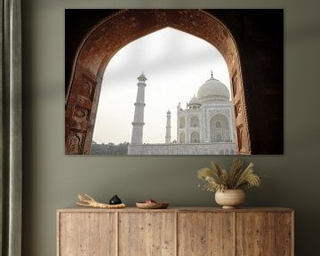 doorkijk naar Taj Mahal bij avondlicht van Karel Ham