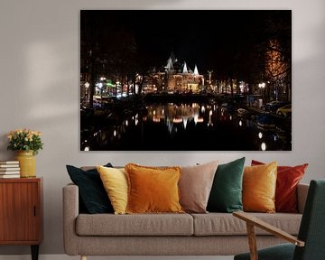 Waag Amsterdam bij nacht van Foto Amsterdam/ Peter Bartelings