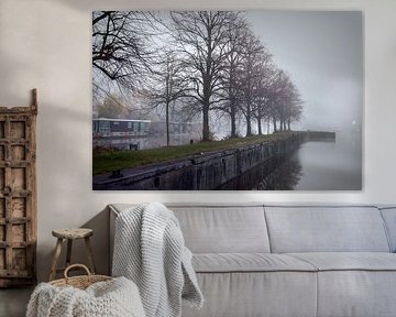 Merwede Canal dans la brume