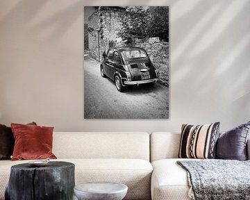 Altes FIAT 500 Auto in Italien in schwarz-weiß von iPics Photography