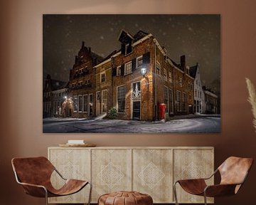 Ville de Deventer dans la neige, la nuit sur Martin Podt