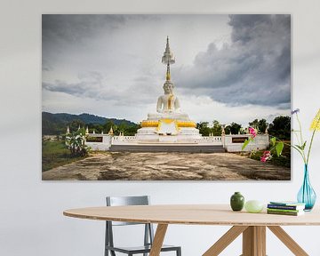 Temple in Khao lacquer Thailand by Lindy Schenk-Smit