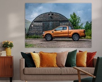 Oranje Ford Ranger Wildtrak Pickup. van Bas Fransen