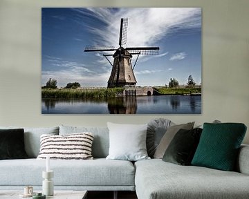 le célèbre canal Kinderdijk avec un moulin à vent. Ancien village hollandais Kinderdijk