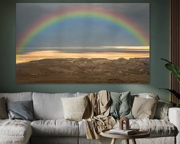 regenboog boven de woestijn van jordanie gezien vanaf israel van ChrisWillemsen