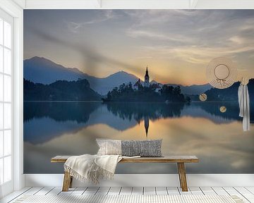 Sonnenaufgang am Bleder See von Rolf Schnepp