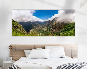 Miradouro do Curral das Freiras of Vallei van de Nonnen op Madeira. van Sjoerd van der Wal Fotografie