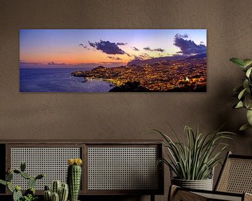 Vue du soir sur Funchal, capitale de l'île de Madère sur Sjoerd van der Wal Photographie