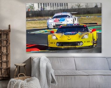 Corvette und Porsche während der 24 Stunden von Le Mans
