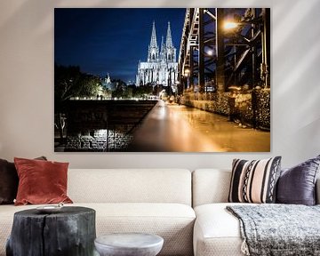 La cathédrale de Cologne le soir, vue du pont Hohenzollern sur Marcia Kirkels