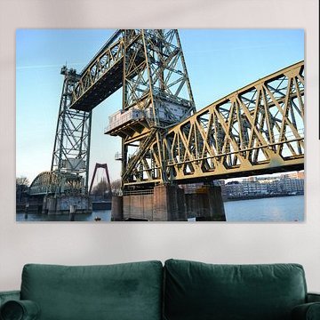 De Hef met nieuwe Willemsbrug in Rotterdam.