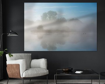Nebel über dem Fluss Drentsche Aa in Drenthe, Niederlande von Bas Meelker
