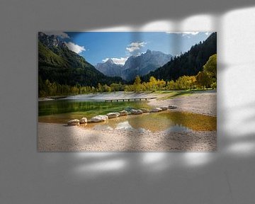 Der Jasna See in den Bergen im Herbst in Slowenien von iPics Photography