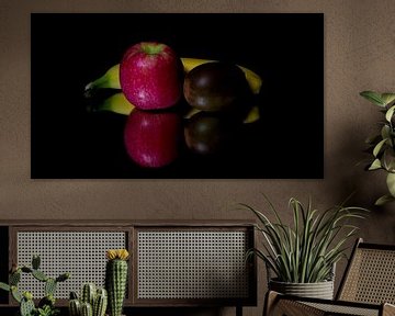 Frucht auf einem Spiegel von Ronald van Kooten