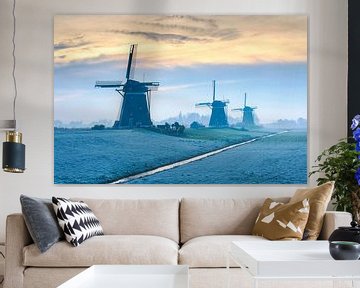 Die drei Windmühlen von Stompwijk an einem schönen Wintermorgen von Eelco de Jong