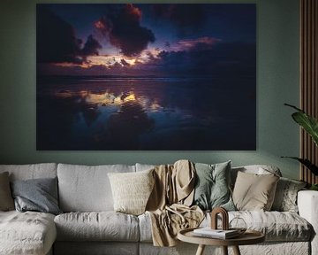 Evening light reflected in the sea by Florian Kunde