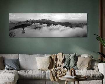 Rio in den Wolken (schwarz-weiß) von Merijn Geurts