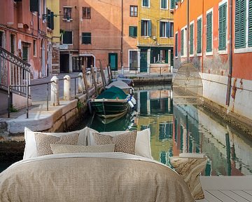 Historische gebouwen in de oude stad van Venetië in Italië van Rico Ködder