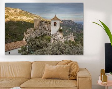 Guadalest kasteel op bergen in Alicante, Spanje