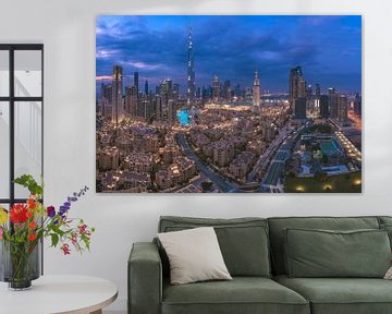 Dubai Downtown Panorama op het blauwe uur van Jean Claude Castor