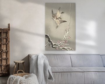 Mussen en besneeuwde pruimenboom van Ohara Koson