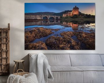 Schottland Eilean Donan Castle im Abendlicht von Jean Claude Castor