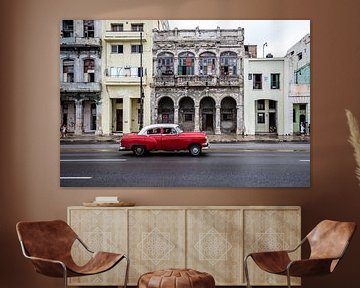 rode auto op de malecon Havana