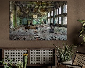 Ukraine, Tschernobyl. Sporthalle. von Maurits van Hout