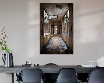 Schöner verlassener Korridor. von Roman Robroek
