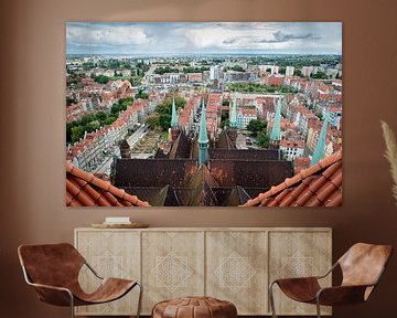 Uitzicht vanuit de Mariakerk over Gdansk, Polen. van Ellis Peeters