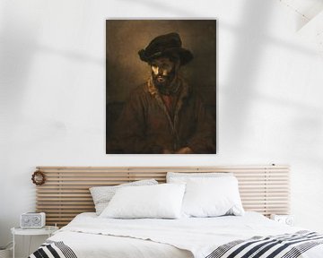 Een bebaarde man met een hoed op, atelier van Rembrandt van Rijn