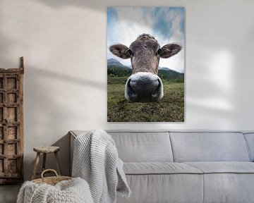 Portret van een Zwitserse koe. van Rick Ermstrang
