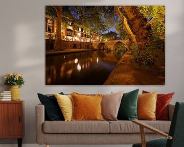 Oudegracht met Weesbrug in Utrecht van Donker Utrecht