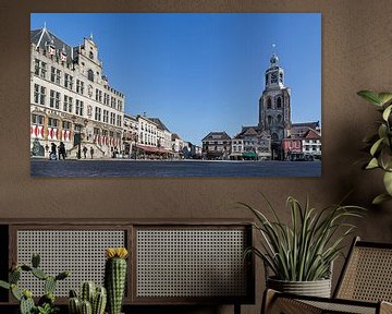 La mairie et le bus du poivre à Bergen op Zoom (panorama) sur Fotografie Jeronimo