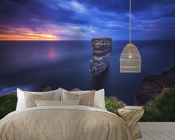 Ierland Downpatrick Head op het blauwe uur