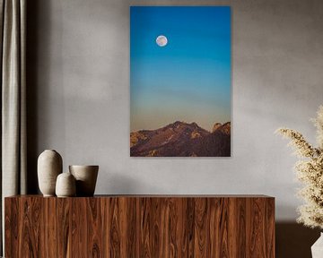 Pleine lune sur les Alpes sur Martin Wasilewski