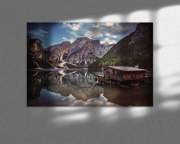 Dolomiten Pragser Wildsee von Jean Claude Castor