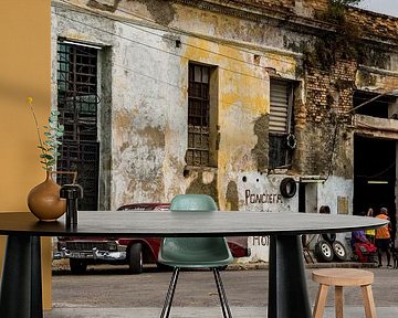 Car garage in Cuba by Jorick van Gorp